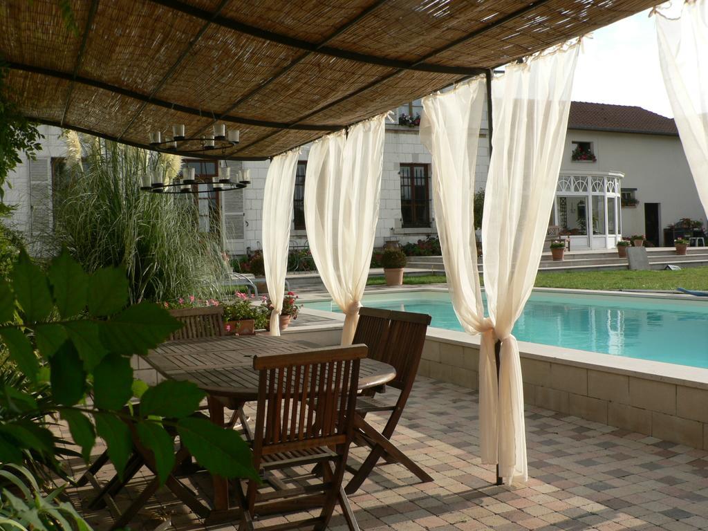 Entre Cour Et Jardin Hotel Châlons-en-Champagne Exterior foto